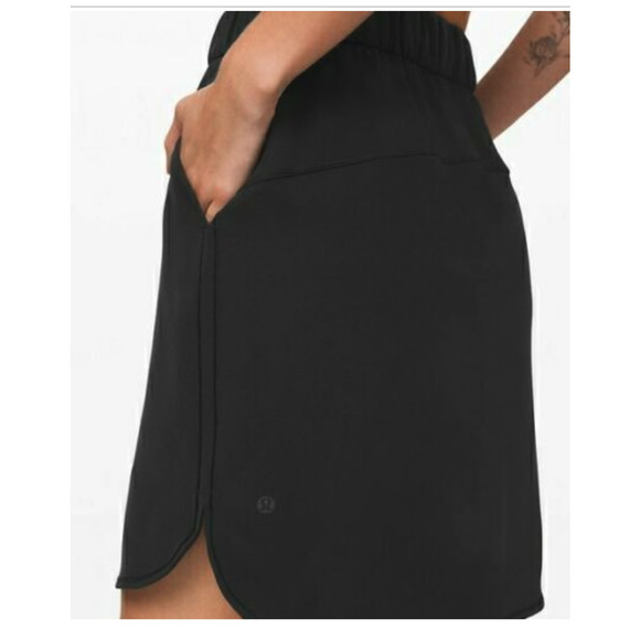 Lululemon On The Fly Skirt Black High Rise Pockets Stretchy Work Play~ 0-2 - Picture 2 of 8